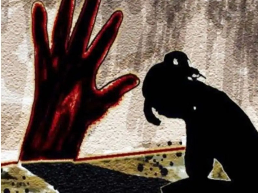 6 साल के मासूम के साथ दरिंदगी की सारी हदें पार  मासूम के साथ पहले रेप और बाद में उसके प्राइवेट पार्ट में कंकड़ और मिर्च  भर दी.