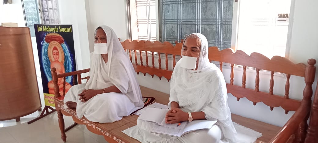 पर्युषण महापर्व के चौथे दिन वाणी संयम दिवस  *वाणी के विवेक से विश्राम और शांति मिलती है – उपासक दिनेश कोठारी एवं जयंतीला (वैशाली नगर* )