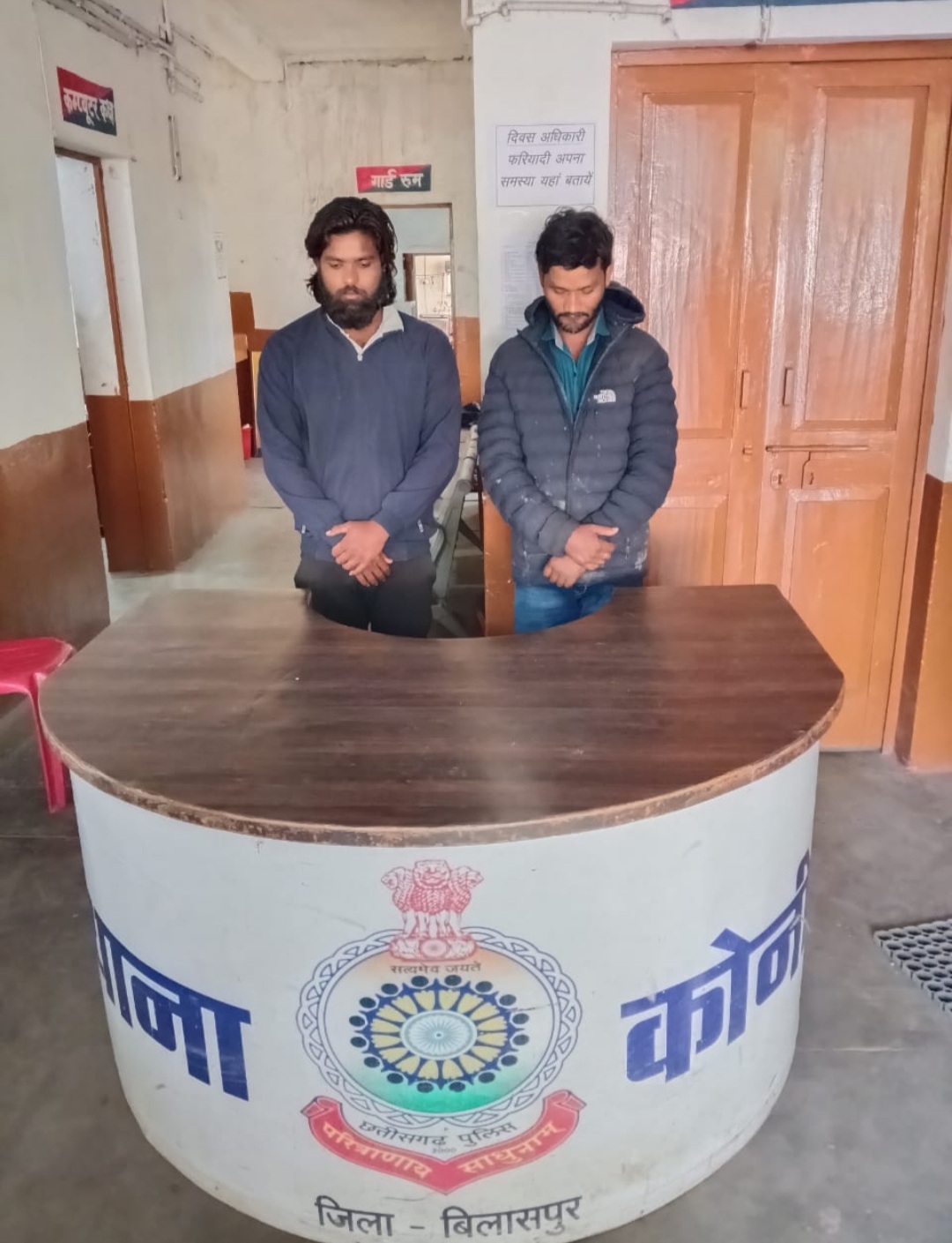 क्षेत्र में अशांति फैलाने वाले 02व्यक्तियों पर बिलासपुर पुलिस का प्रहार,कांबिंग गस्त के दौरान मिले शराब के नशे में कार चलाते हुए ,कोनी पुलिस द्वारा की गई त्वरित कार्यवाही,मौके पर उपस्थित पुलिस टीम के साथ विवाद ,भागने का प्रयास