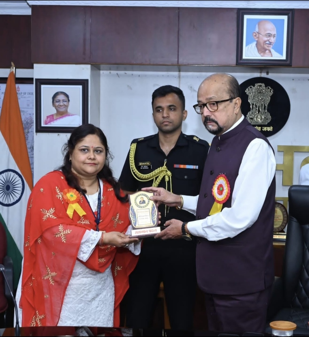 लोकभवन रायपुर में 2 ब्रेल पुस्तकों एवं 3000+ ऑडियो बुक्स का भव्य विमोचन,शिक्षिका सुश्री चानी ऐरी , राज्यपाल के करकमलों से हुई सम्मानित