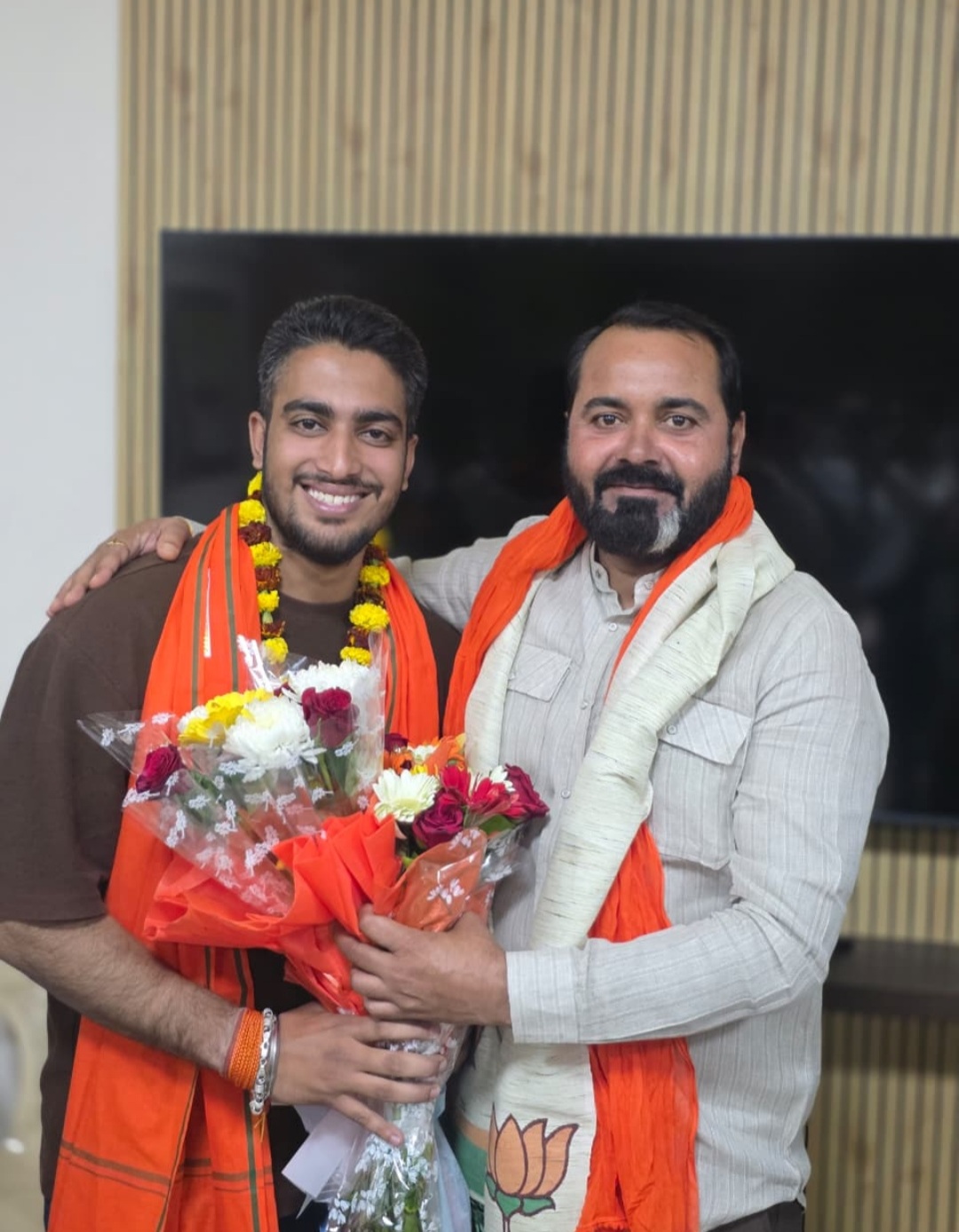 तनुज वोहरा बने रेलवे मंडल युवा मोर्चा अध्यक्ष, विधायक अमर अग्रवाल एवं दीपक सिंह का जताया आभार