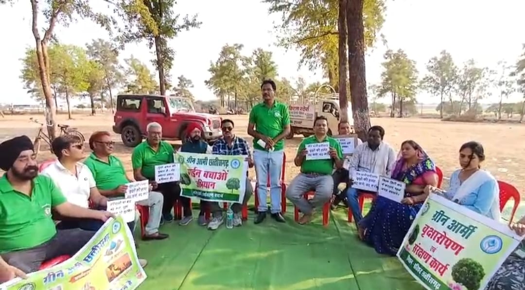 पेड़ कटाई के विरोध में ग्रीन आर्मी छत्तीसगढ़ का उग्र प्रदर्शन, फिल्म सिटी परियोजना पर पुनर्विचार की मांग