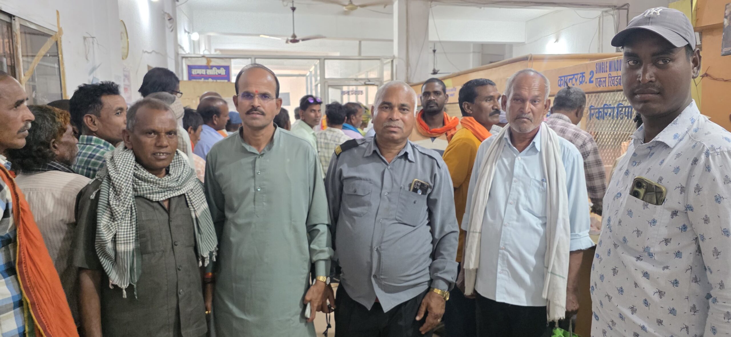 किसानों से मुलाकात कर समस्याओं की जानकारी ली — दिनेश राजपूत