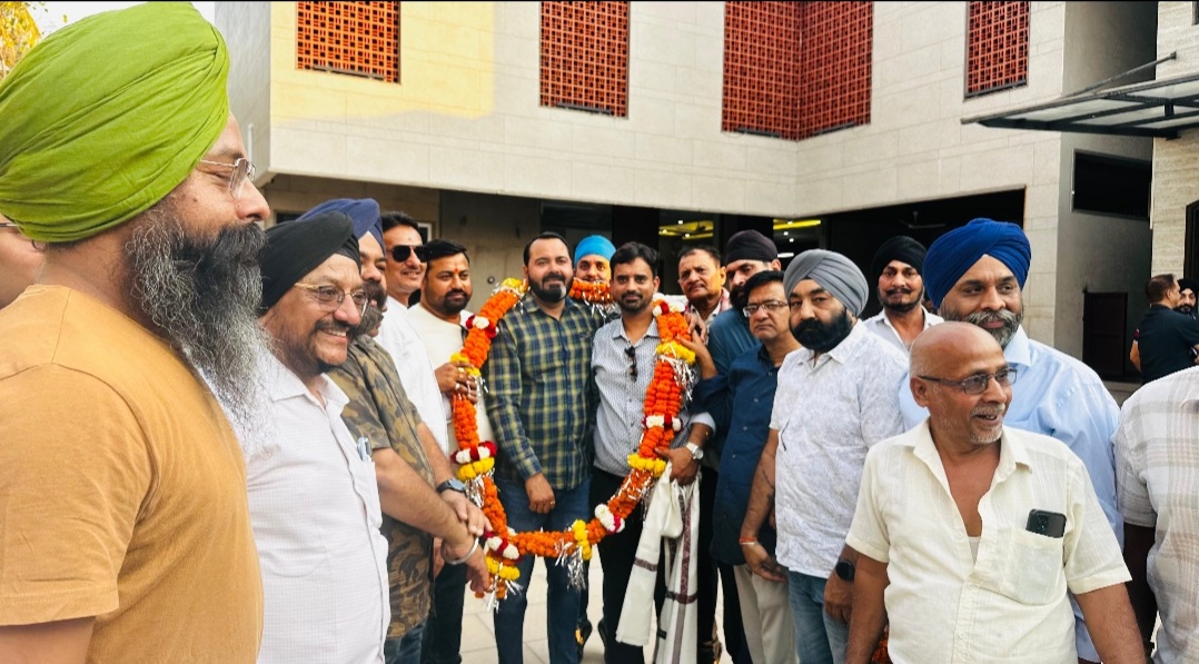 बुधवारी बाजार व्यापारी संघ के युवा अध्यक्ष&nbsp; नितिन छाबड़ा को भारतीय जनता पार्टी व्यापारी प्रकोष्ठ जिला बिलासपुर शहर का संयोजन किया गया नियुक्त