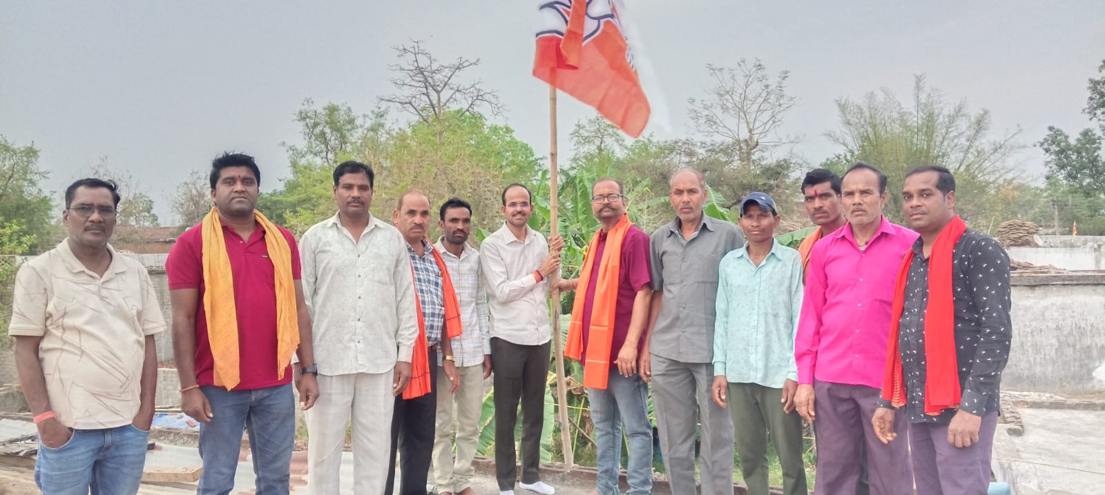 भारतीय जनता पार्टी के 47वें स्थापना दिवस&nbsp; पर भाजपा किसान मोर्चा जिला अध्यक्ष श्री दिनेश राजपूत जी ने शक्ति केंद्र करनकापा, विधानसभा तखतपुर में मुख्य अतिथि के रूप में गरिमामयी उपस्थिति दर्ज कराई