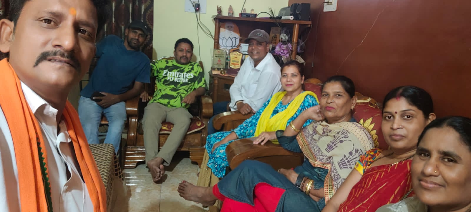 प्रधानमंत्री के मन की बात का 133वां&nbsp; संस्करण बिलासपुर में सुना गया ,मन की बात प्रभारी रीना झा ने कहा— “यह कार्यक्रम समाज को जोड़ने का माध्यम”