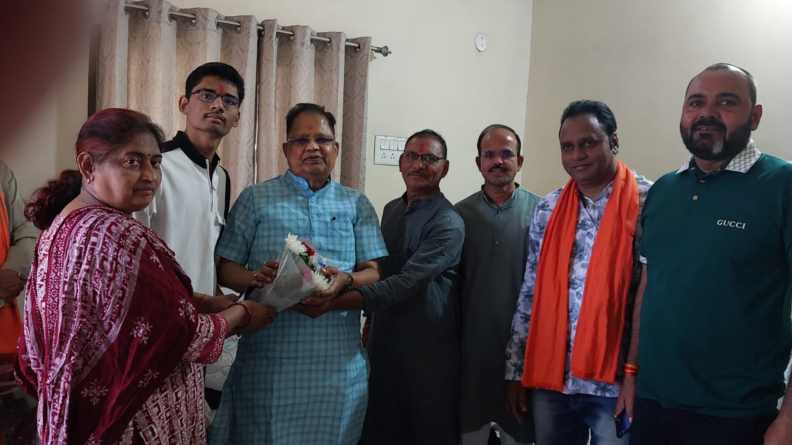 जेईई मेंस में शिवांश चंद्राकर की शानदार सफलता, भाजपा नेताओं ने पहुंचकर दी बधाई