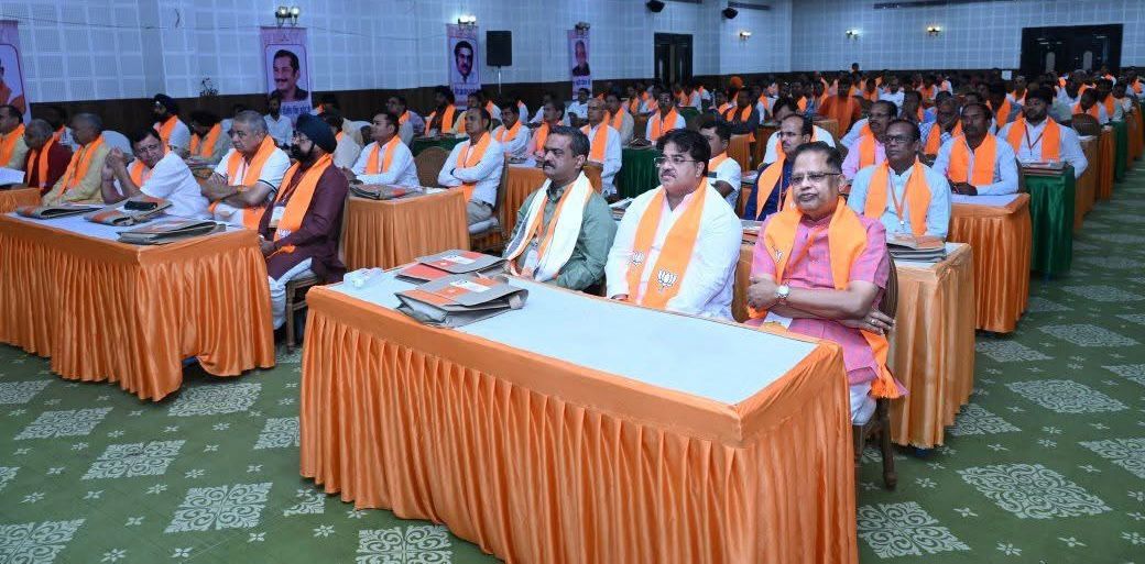 भारतीय जनता पार्टी जिला बिलासपुर शहर द्वारा आयोजित जिला स्तरीय दो दिवसीय पंडित दीनदयाल उपाध्याय प्रशिक्षण वर्ग का समापन