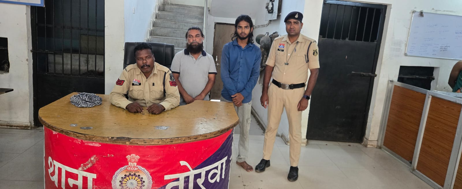 कमीशन का लालच देकर लोगों से बैंक पासबुक एवं खाता विवरण मांगने वाले आरोपियों पर तोरवा पुलिस की कार्रवाई