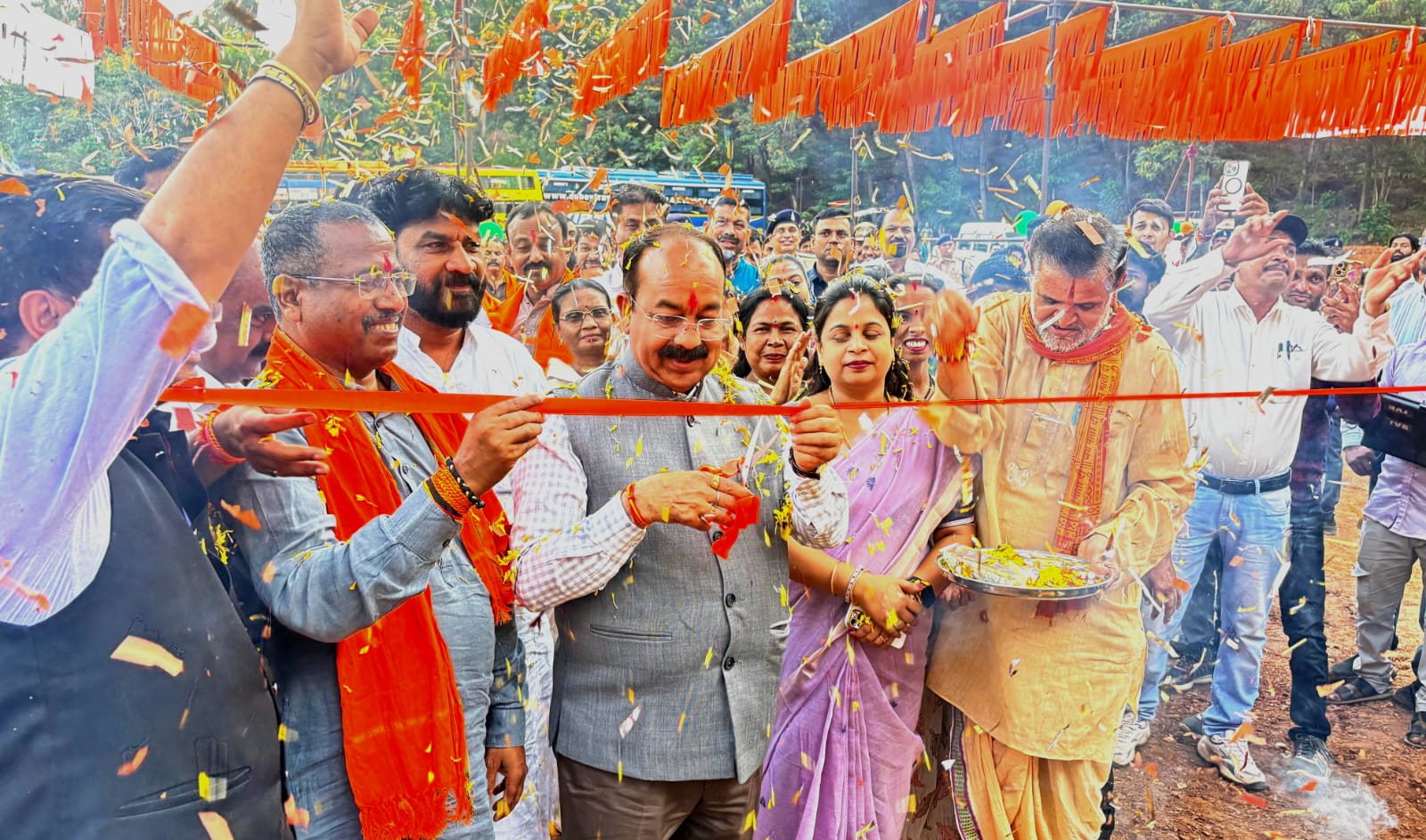 स्वच्छता, पेयजल, सड़क, अधोसंरचना और नागरिक सुविधाएं बढ़ाने प्रमुखता से किये जा रहे काम – श्री अरुण साव
