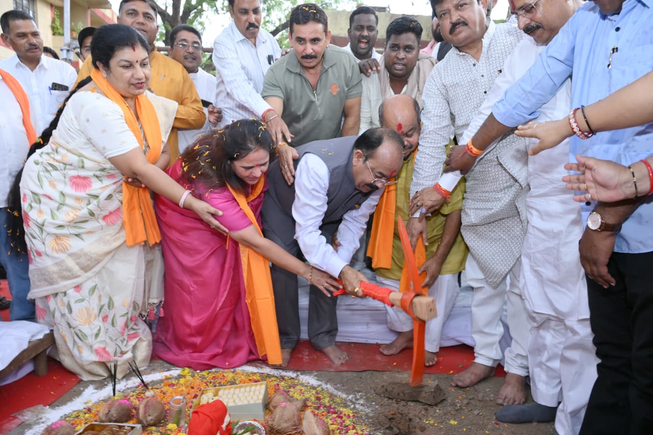 उप मुख्यमंत्री श्री अरुण साव ने 2500 किलोलीटर क्षमता के पानी टंकी निर्माण का किया भूमिपूजन
