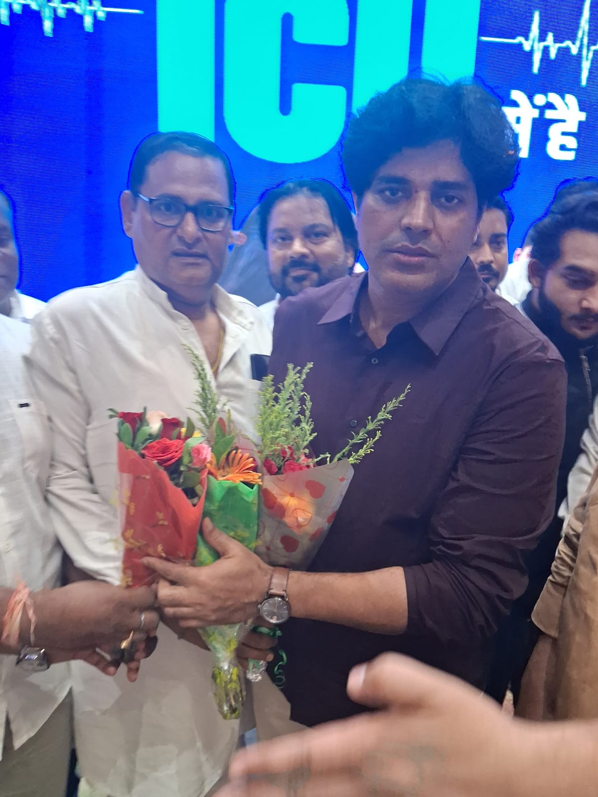 राज्यसभा सांसद इमरान प्रतापगढ़ी से बिलासपुर जिला शहर कांग्रेस कमेटी के पूर्व अध्यक्ष रविन्द्र सिंह ने सौजन्य भेंट कर की संगठनात्मक चर्चा