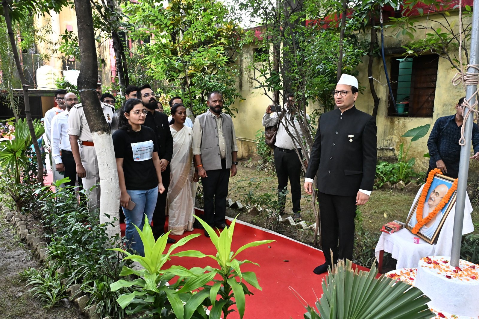 कलेक्टोरेट एवं कम्पोजिट बिल्डिंग में ध्वजारोहण