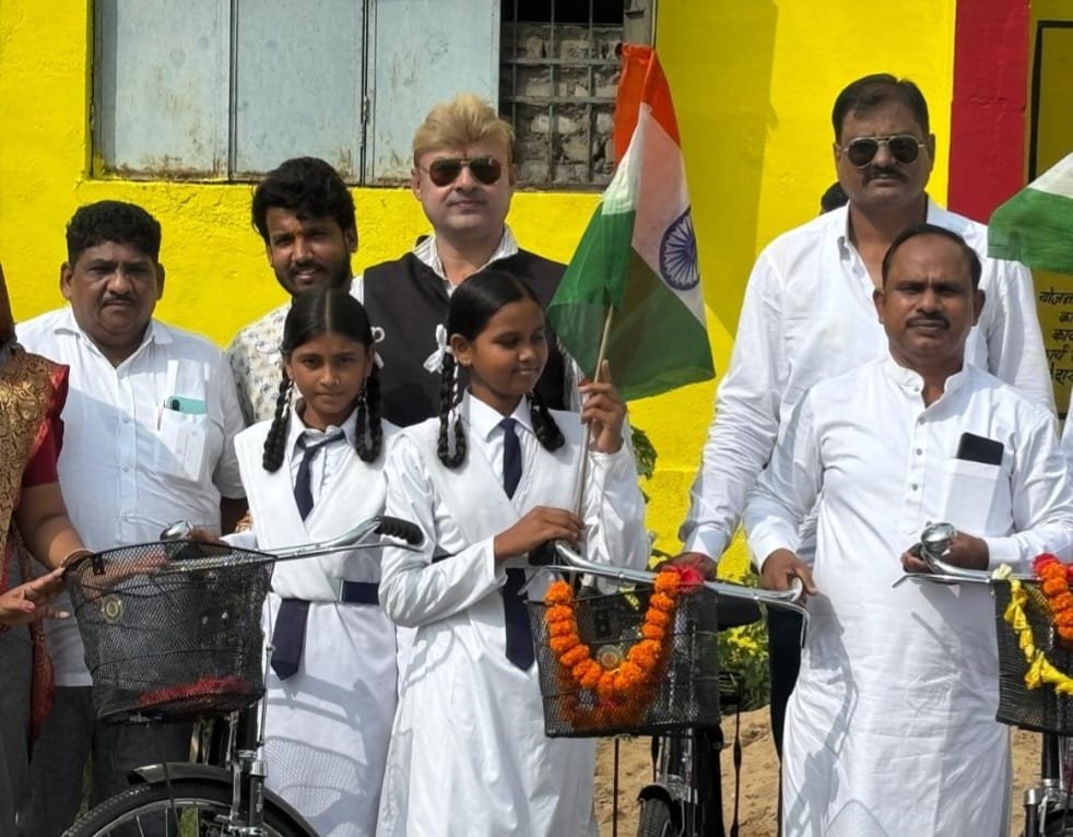 शिक्षा के साथ संस्कार भी जरूरी – त्रिलोक चंद्र श्रीवास,